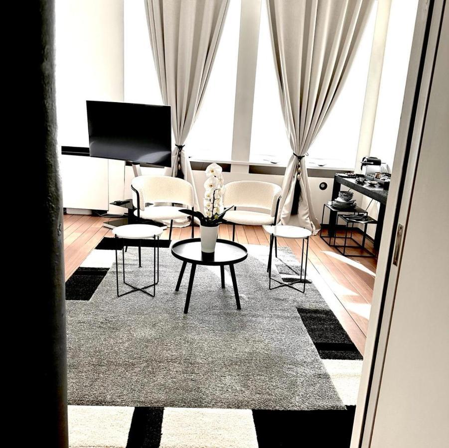 Отель Les Lofts D'Artistes Saint-Gilles Экстерьер фото